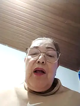 Vicky Rosse online show from March 19, 8:35 pm