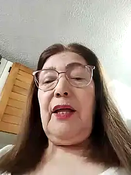 Vicky Rosse online show from February 17, 7:35 pm