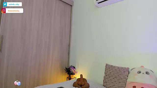 vicky rachell online show from October 1, 2:55 pm