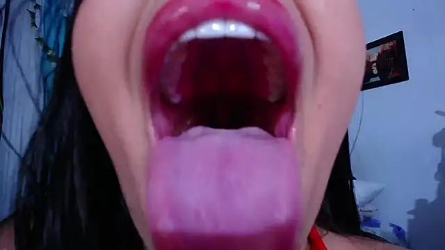 Sharlottee online show from March 3, 10:27 pm