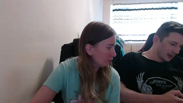Snapshot of PeterAndJen chatting on September 15, 2:58 pm PeterAndJen online show from September 15, 2:58 pm