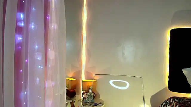 lorrayne  online show from March 28, 12:15 pm