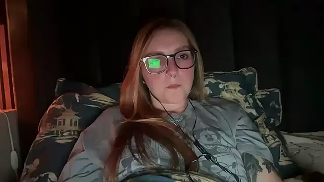 short sweetpea online show from September 19, 12:31 am