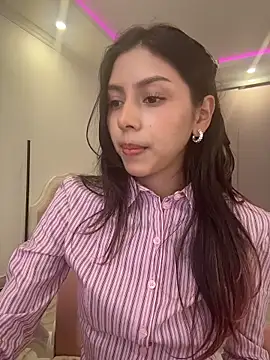 MissBecka  online show from April 17, 10:23 pm