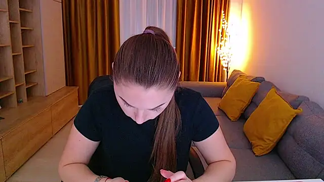  Mia Adams online show from March 31, 10:26 am