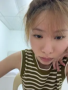 Luna520 online show from July 12, 2:29 pm