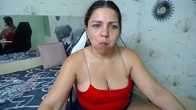 Snapshot of cum_bigass chatting on October 17, 12:19 pm cum bigass online show from October 17, 12:19 pm