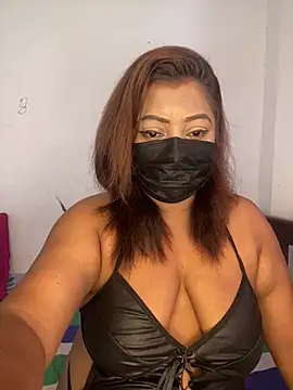  Cute ariana  online show from May 1, 5:32 am