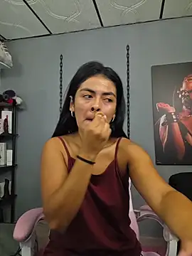 Hannah-grace online show from February 3, 10:42 am