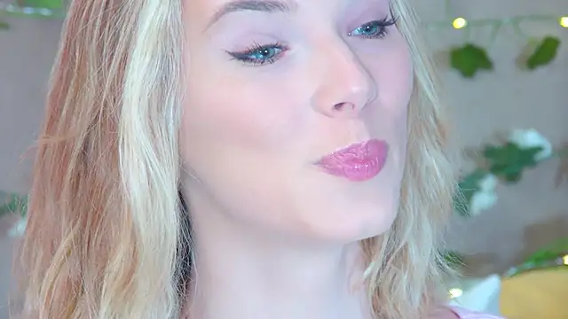 GentleRossi online show from April 13, 8:53 pm