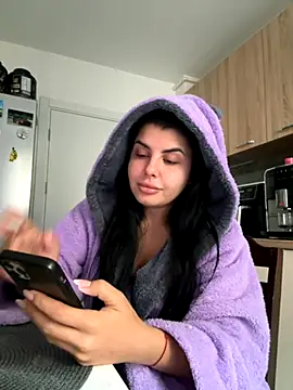 Snapshot of Scarlett-Dream chatting on September 15, 5:27 am Scarlett-Dream online show from September 15, 5:27 am