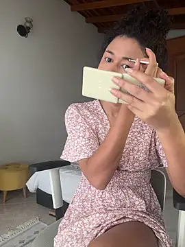 GabriSaenz online show from April 7, 1:46 pm