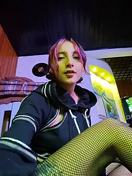  Laary online show from March 9, 8:56 pm