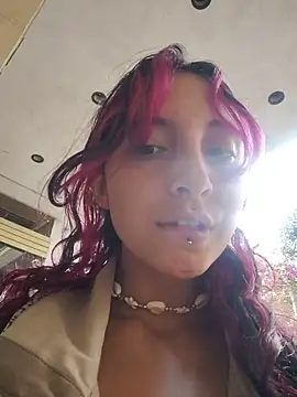  Laary online show from April 19, 8:00 pm