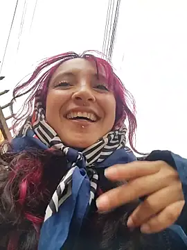  Laary online show from February 5, 8:56 pm