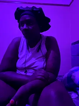 Toomuchbooty33 online show from September 21, 7:23 pm