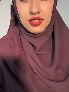 adila anich online show from November 25, 11:49 pm