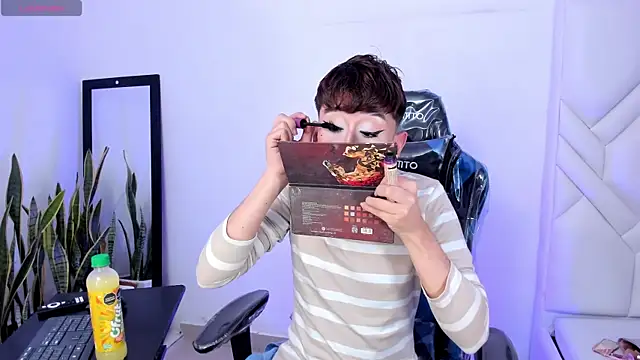 Chris boy  online show from January 7, 9:56 am