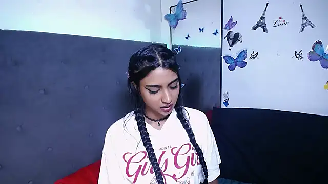 Delilah Blazee online show from November 10, 4:46 pm