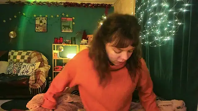 ClancyMorissey online show from December 19, 8:45 pm