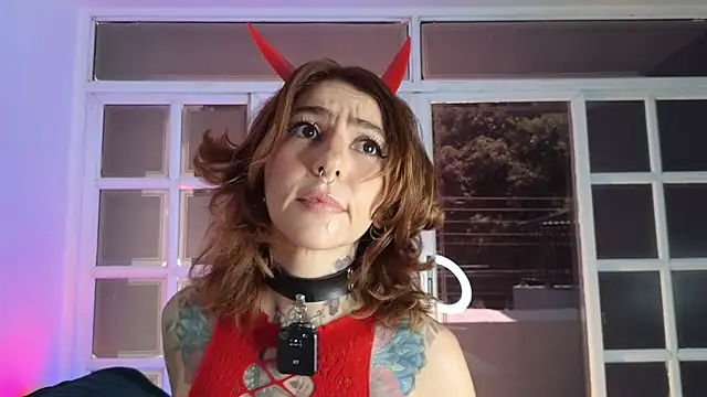 Snapshot of Evangelyne_1 chatting on October 9, 3:49 pm Evangelyne 1 online show from October 9, 3:49 pm