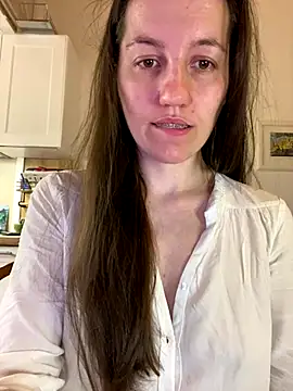 Nicole-Ray online show from October 6, 5:02 am