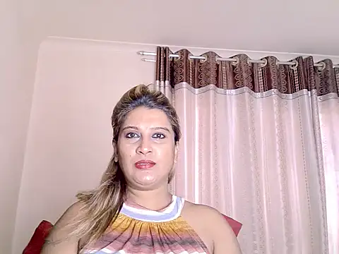 Snapshot of eroticbeauty37 chatting on September 10, 1:33 pm eroticbeauty37 online show from September 10, 1:33 pm