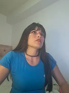 Alexandrasaenz online show from February 9, 10:45 pm