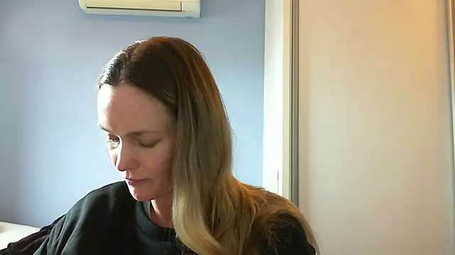 Annylove1 online show from September 25, 3:55 pm