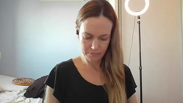 Annylove1 online show from December 3, 11:01 am