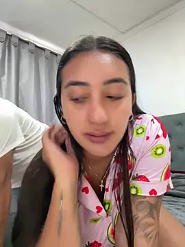 Hannahoff online show from February 2, 1:21 pm