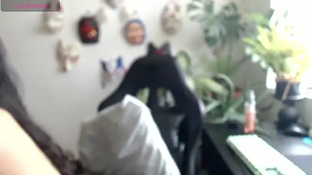 cat salo online show from February 16, 3:45 pm