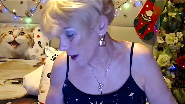 HappyWomanOn online show from December 16, 8:47 pm