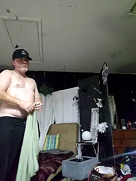 Snapshot of Hotredheadandtoungelasher chatting on October 30, 6:16 am Hotredheadandtoungelasher online show from October 30, 6:16 am