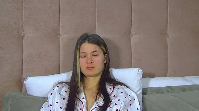 RachelSimpson online show from February 6, 6:33 pm