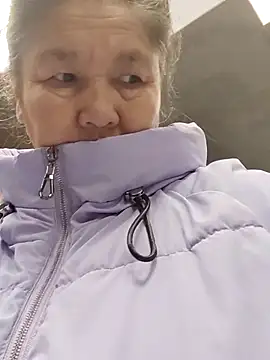 Zulfiya Bruce online show from October 18, 7:15 pm