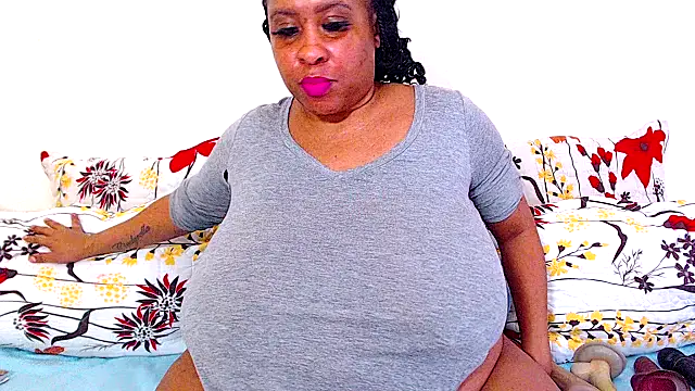 Snapshot of Ebonylovelyx chatting on September 14, 12:36 pm Ebonylovelyx online show from September 14, 12:36 pm