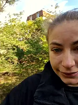 Snapshot of Keli_Jessi chatting on October 10, 12:32 pm Keli Jessi online show from October 10, 12:32 pm