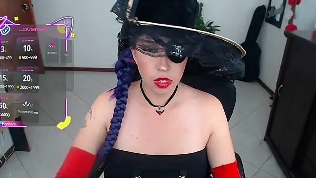 charlottezoe15 online show from October 16, 6:10 pm