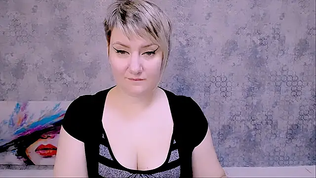 Snapshot of Djullia chatting on December 2, 7:10 am Djullia online show from December 2, 7:10 am