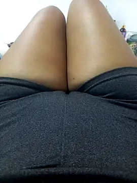 annie-19 online show from October 21, 6:45 pm