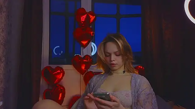 sinteas online show from February 13, 2:19 pm