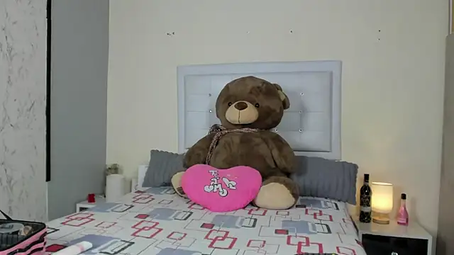 Snapshot of Sofia_Blosom chatting on September 19, 10:20 pm Sofia Blosom online show from September 19, 10:20 pm