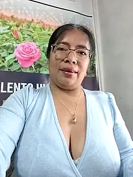   valentina18 online show from May 7, 1:04 pm