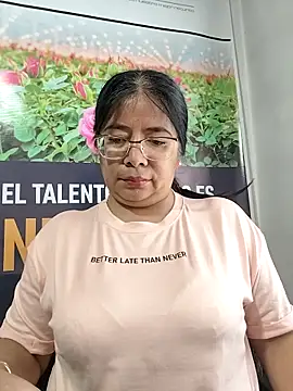   valentina18 online show from May 9, 1:24 pm