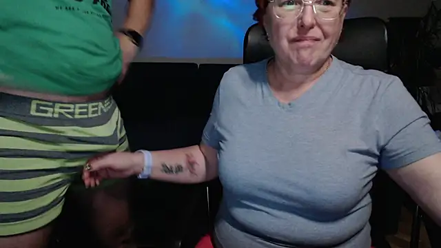 JoannaAndNeighbour online show from October 31, 1:37 pm