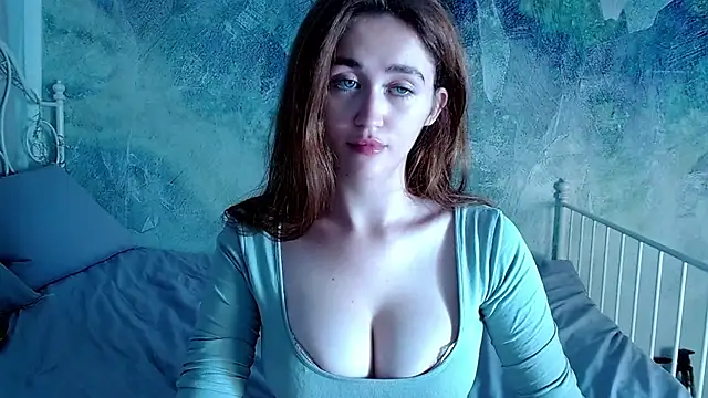 Snapshot of millllina chatting on September 21, 3:54 pm millllina online show from September 21, 3:54 pm