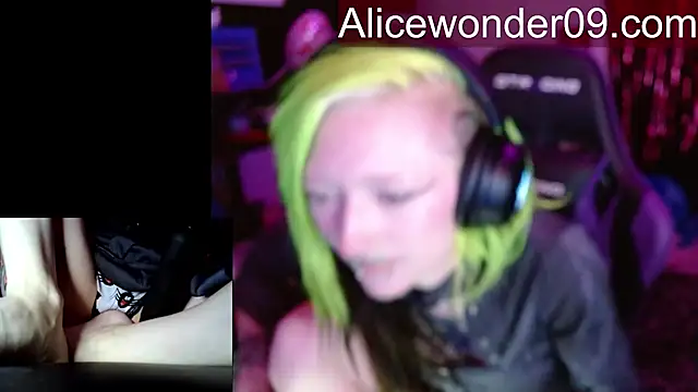 alicewonder09 online show from March 31, 3:17 am