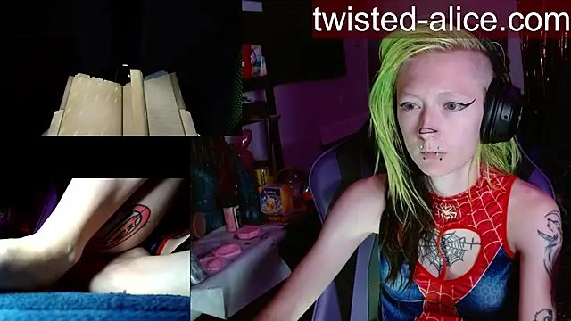 alicewonder09 online show from June 3, 2:45 am
