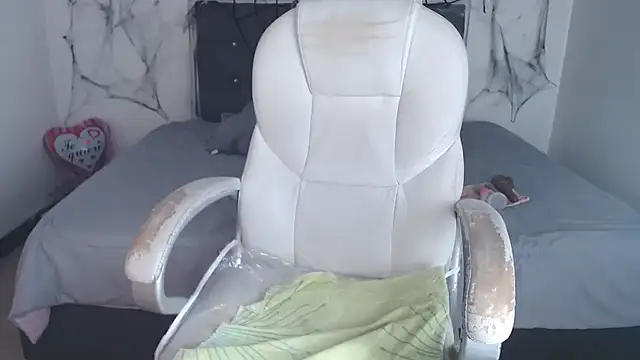 selena yourmilf online show from October 14, 3:03 pm